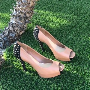 Jessica Simpson Open Platform Toe